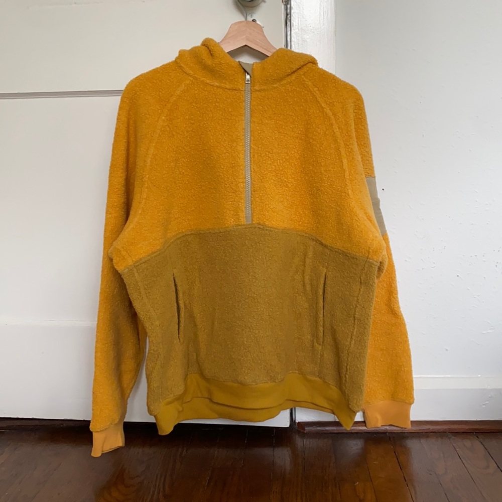 Women’s OV yellow megafleece hoodie!